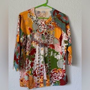 Joseph A Beaded Floral Cardigan
· 
Size M,One button at crew neck